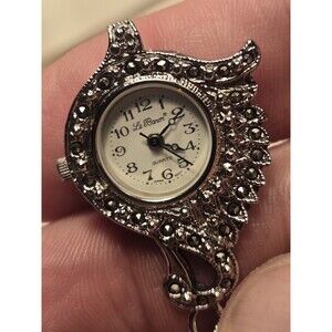 Le Baron Ladies' Swan Neck Motif Pendant Watch With Rhinestones And Necklace.